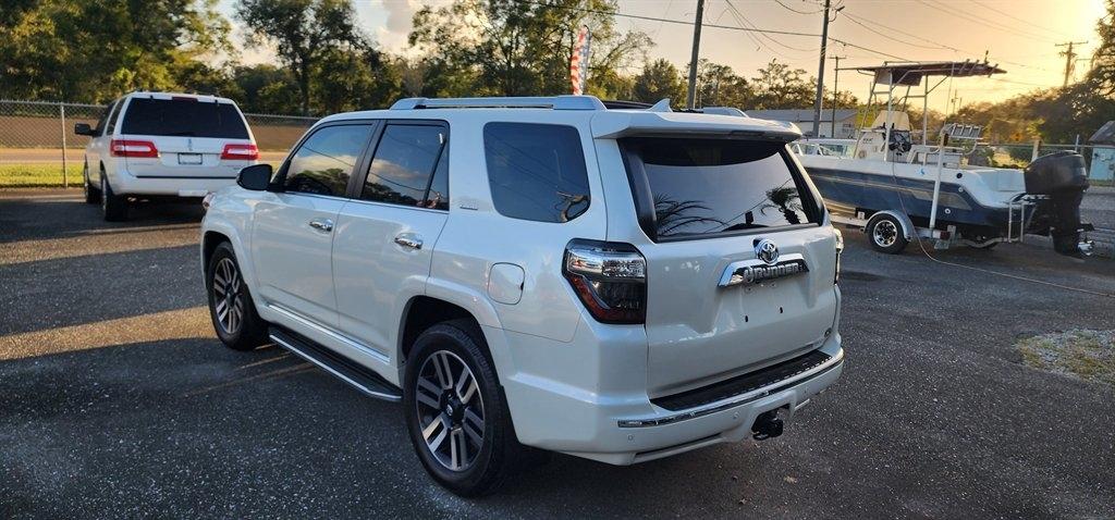 Toyota 4Runner RWD 4dr V6 SR5 Premium (Natl) 2015