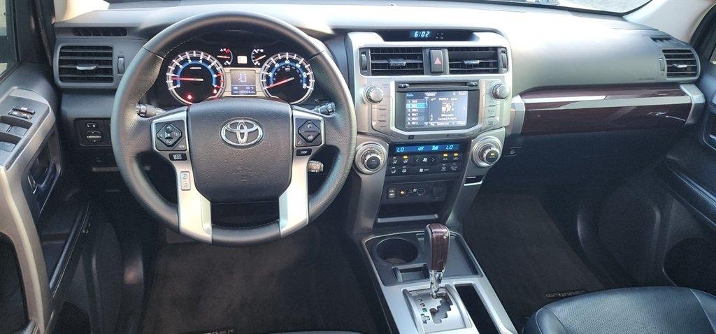 Toyota 4Runner RWD 4dr V6 SR5 Premium (Natl) 2015