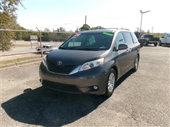 2014 Toyota Sienna 