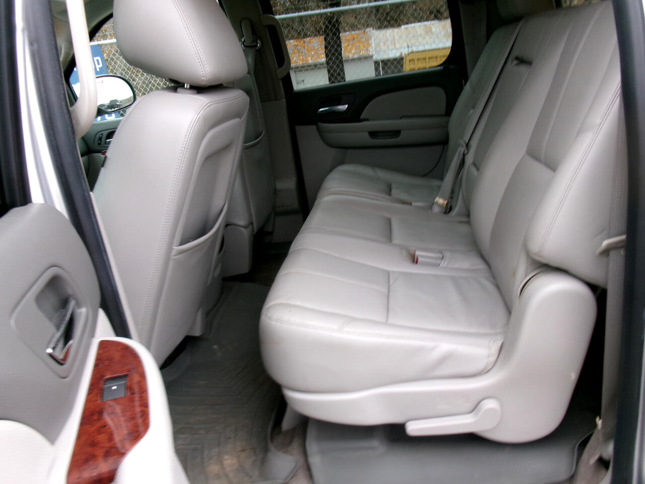 Chevrolet Suburban LT 1500 4WD 2014