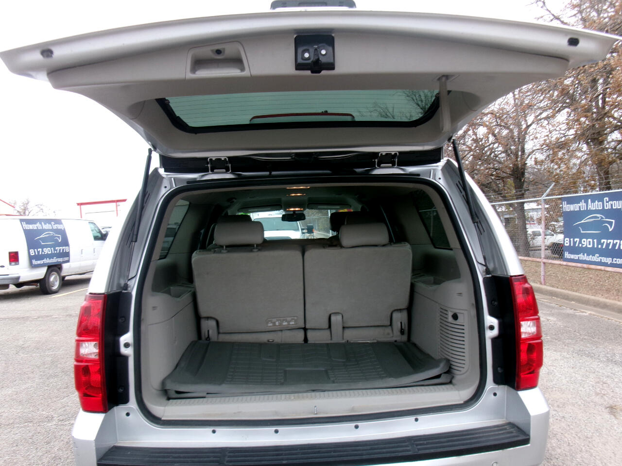 Chevrolet Suburban LT 1500 4WD 2014