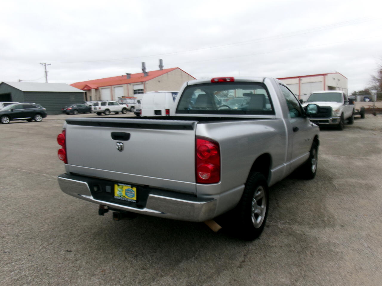 Dodge Ram 1500 Reg. Cab Short Bed 2WD 2007