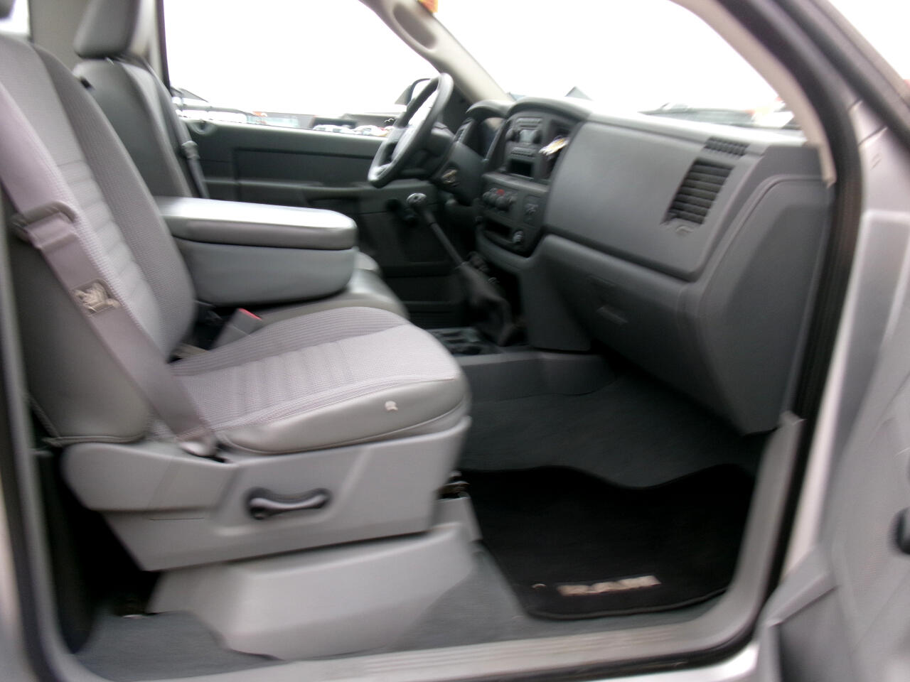 Dodge Ram 1500 Reg. Cab Short Bed 2WD 2007