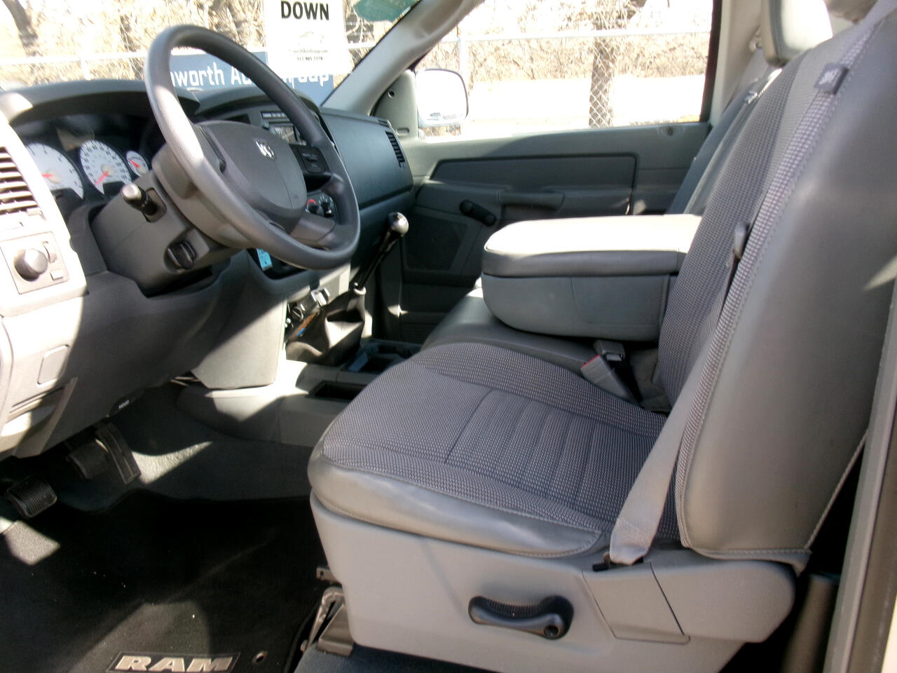 Dodge Ram 1500 Reg. Cab Short Bed 2WD 2007