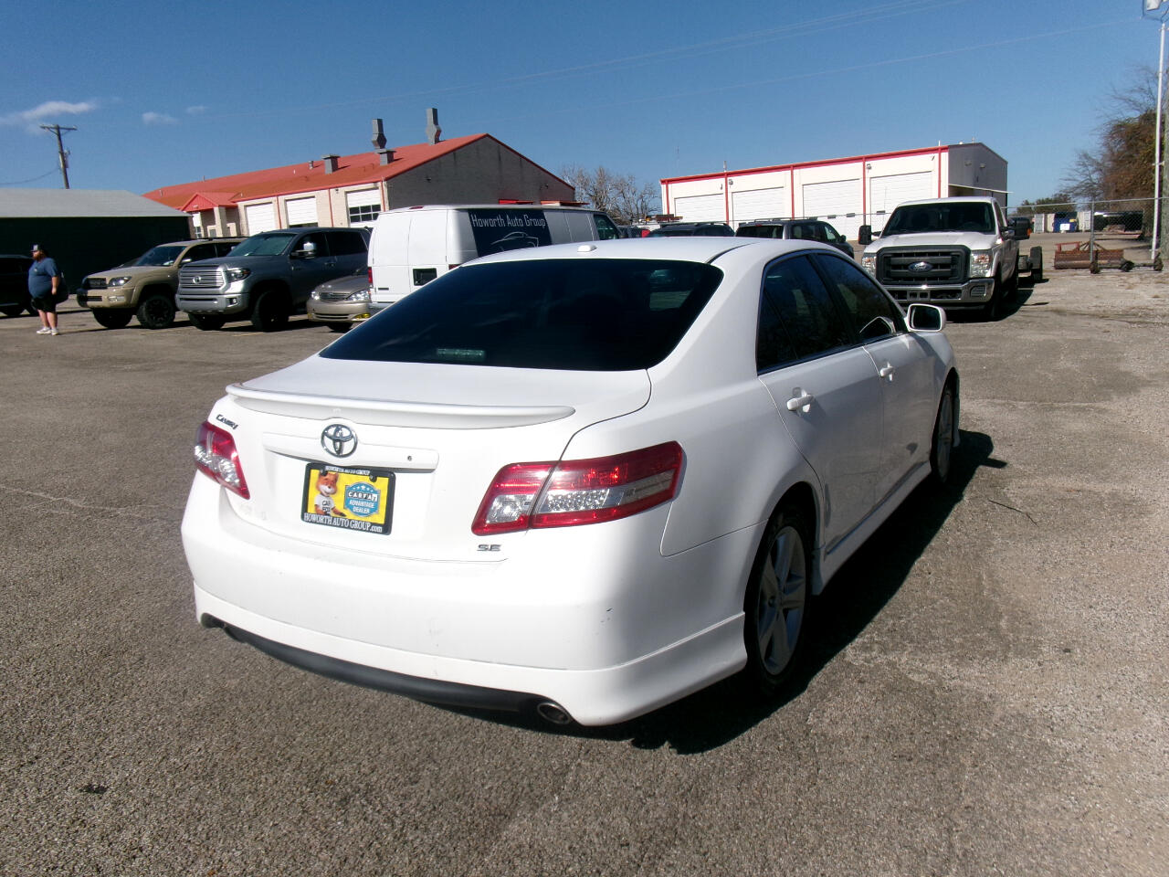 Toyota Camry SE 2011