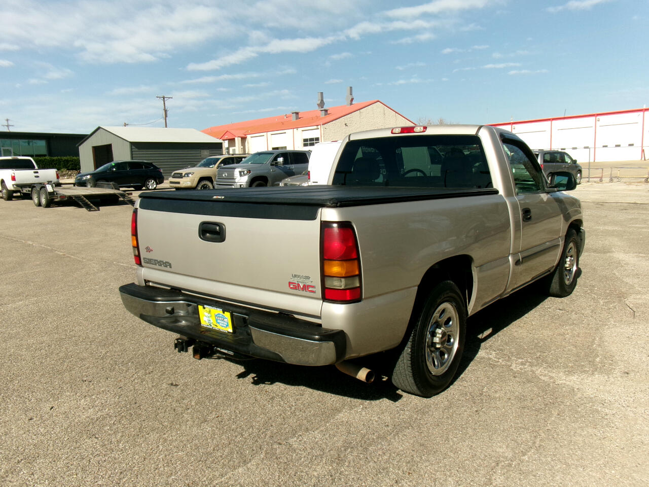 GMC Sierra 1500 Short Bed 2WD 2005