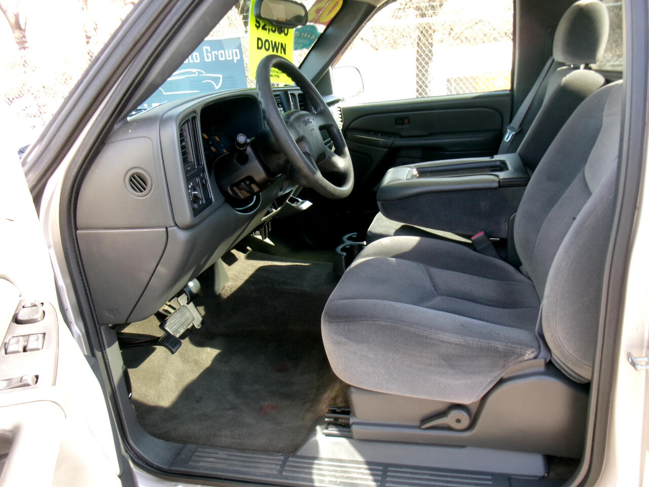 GMC Sierra 1500 Short Bed 2WD 2005