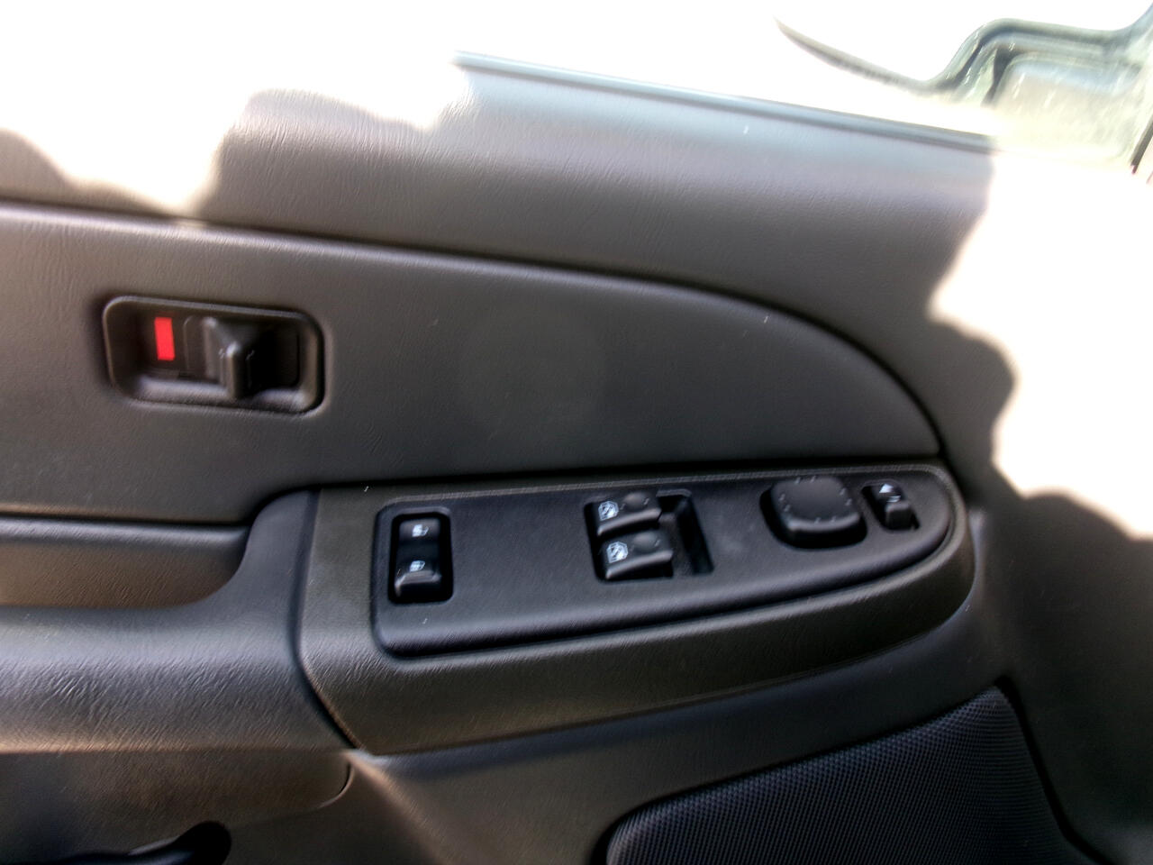 GMC Sierra 1500 Short Bed 2WD 2005