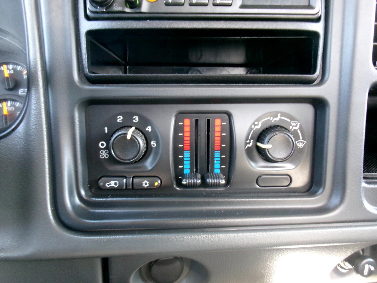 GMC Sierra 1500 Short Bed 2WD 2005