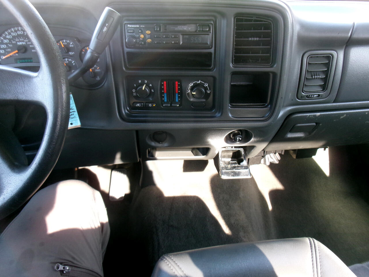 GMC Sierra 1500 Short Bed 2WD 2005
