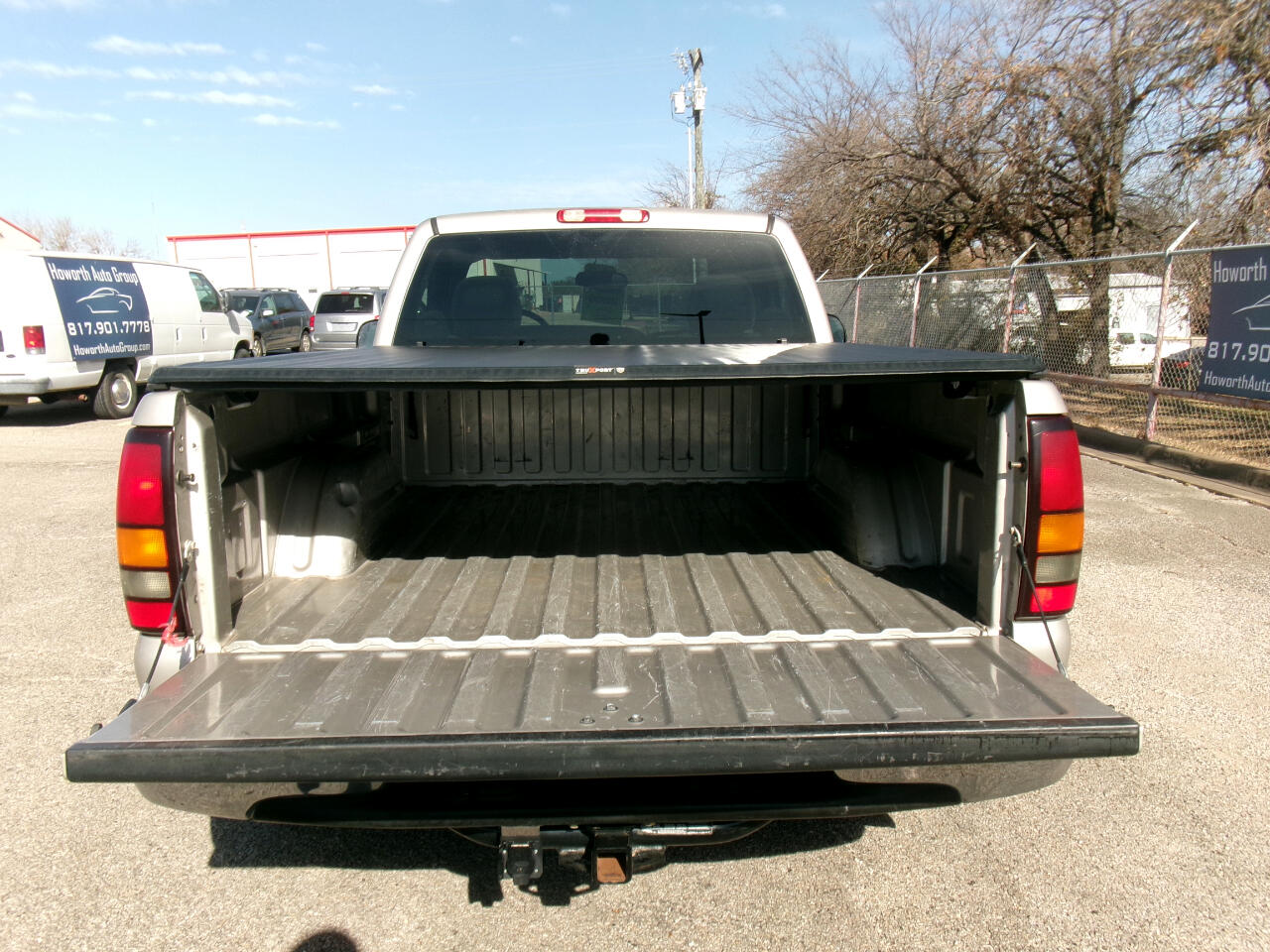 GMC Sierra 1500 Short Bed 2WD 2005