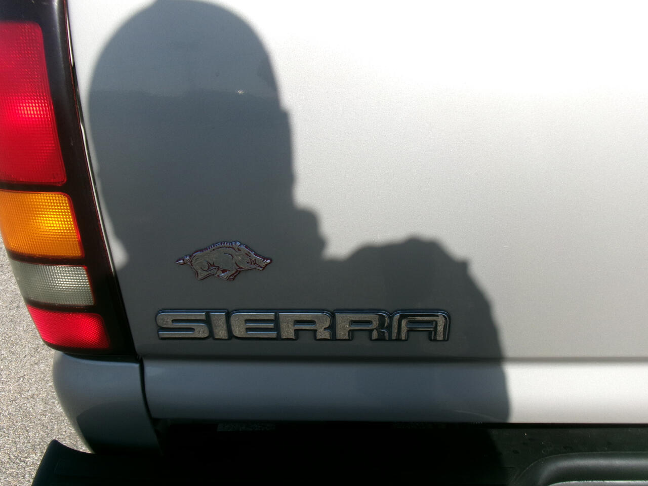 GMC Sierra 1500 Short Bed 2WD 2005