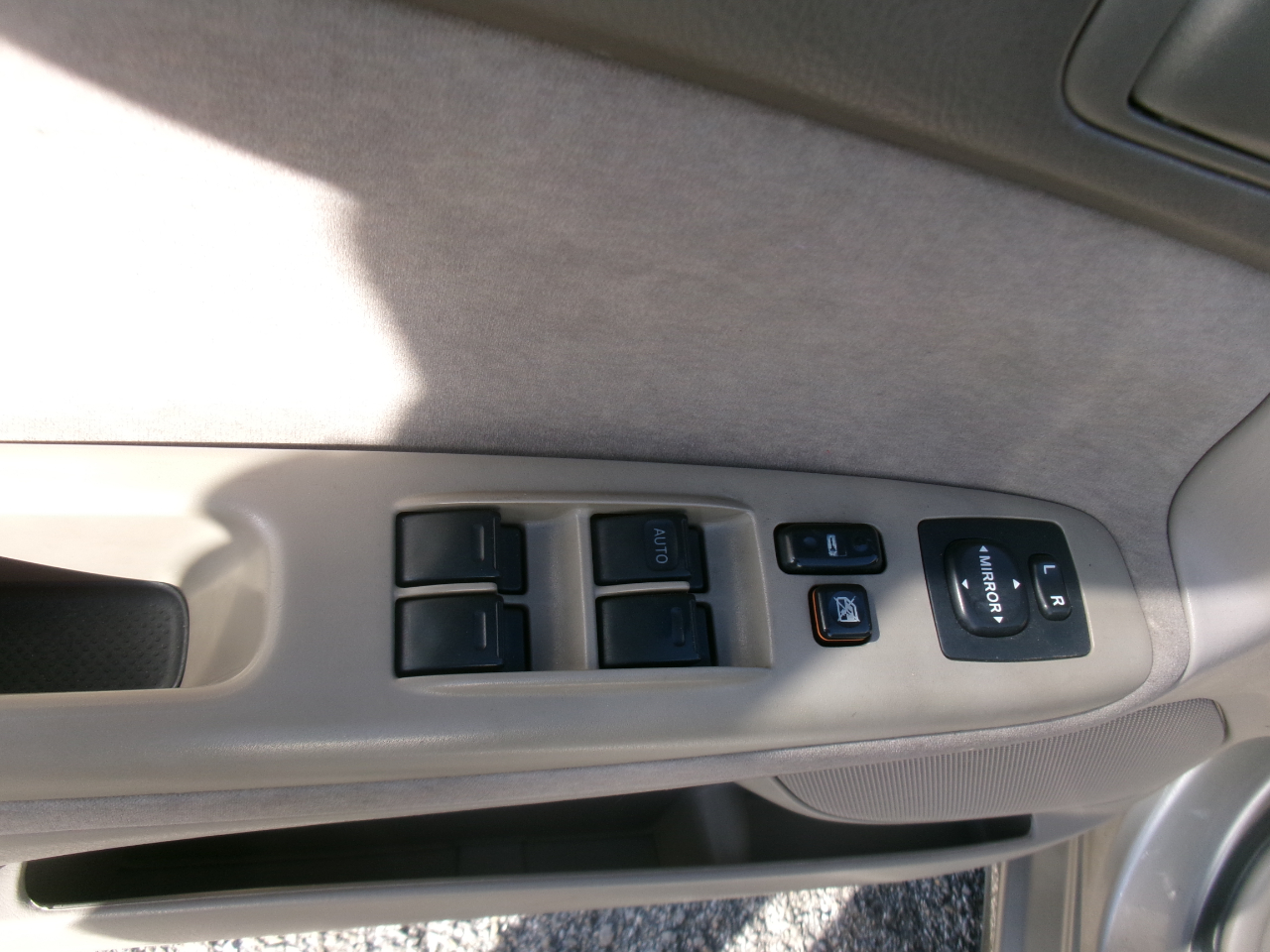 Toyota Camry LE 2004