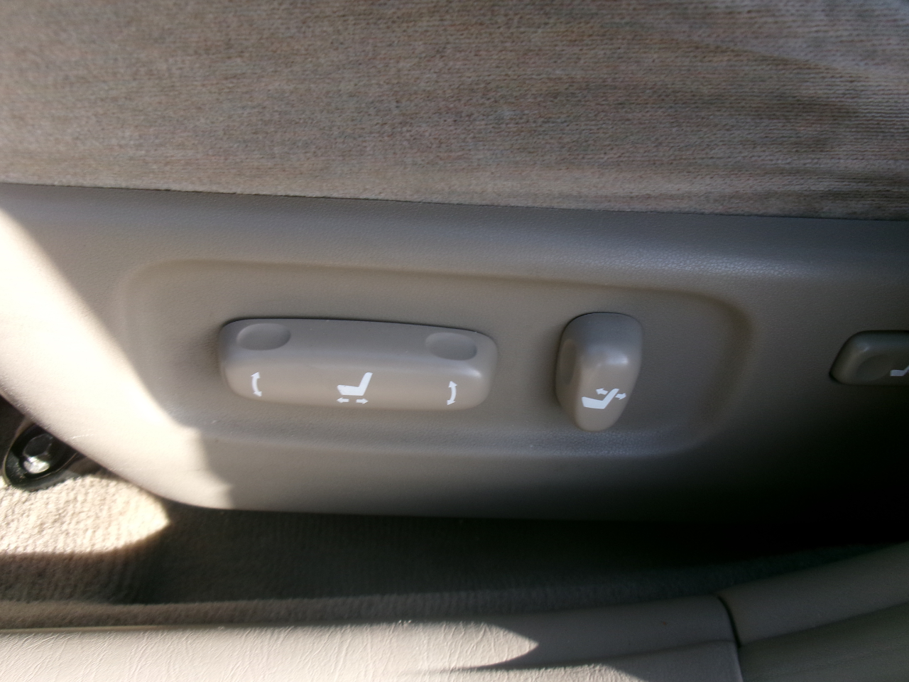 Toyota Camry LE 2004