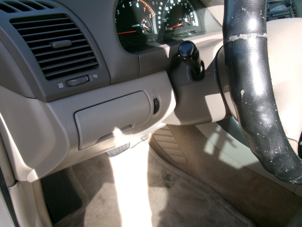 Toyota Camry LE 2004