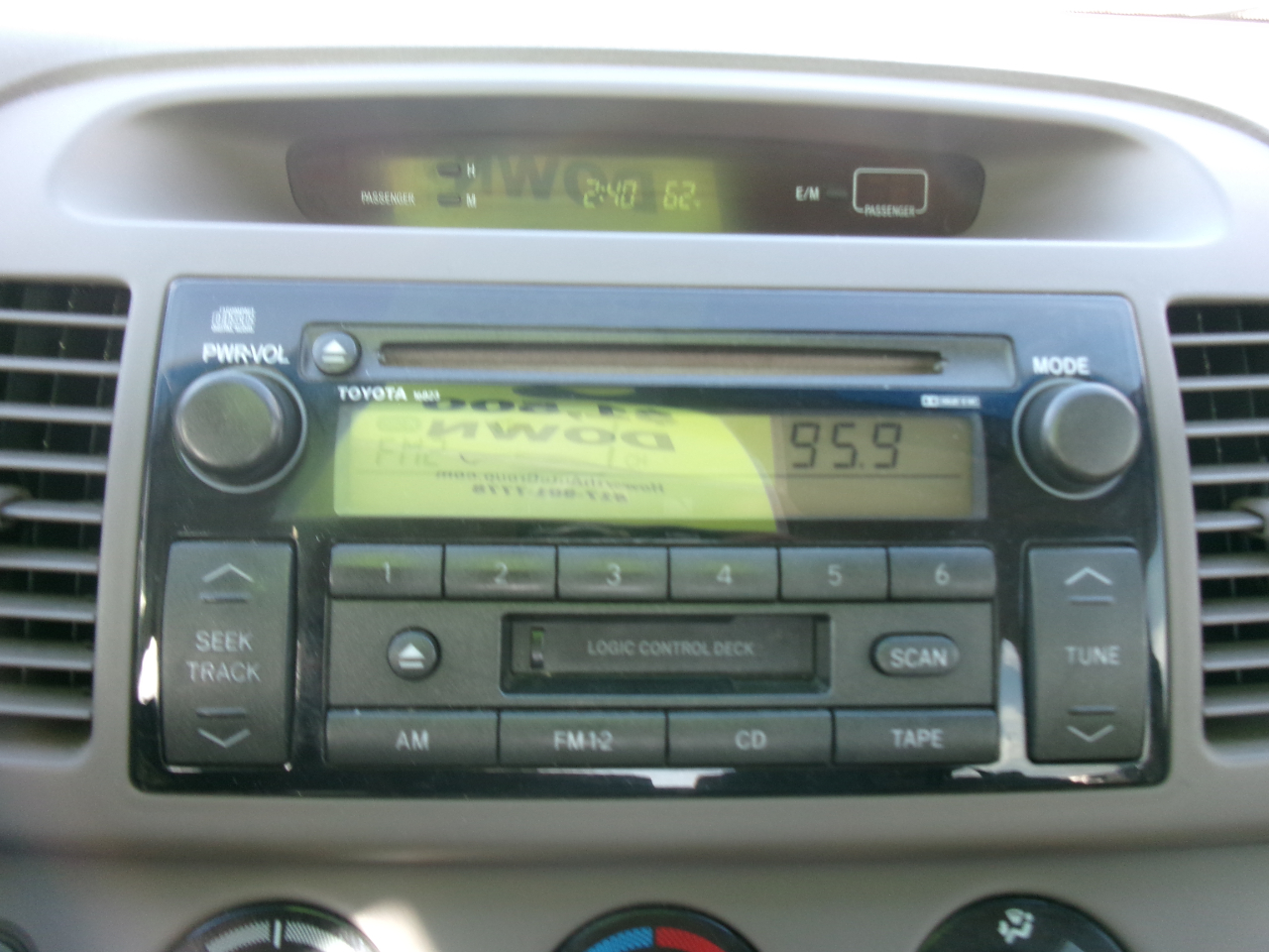 Toyota Camry LE 2004