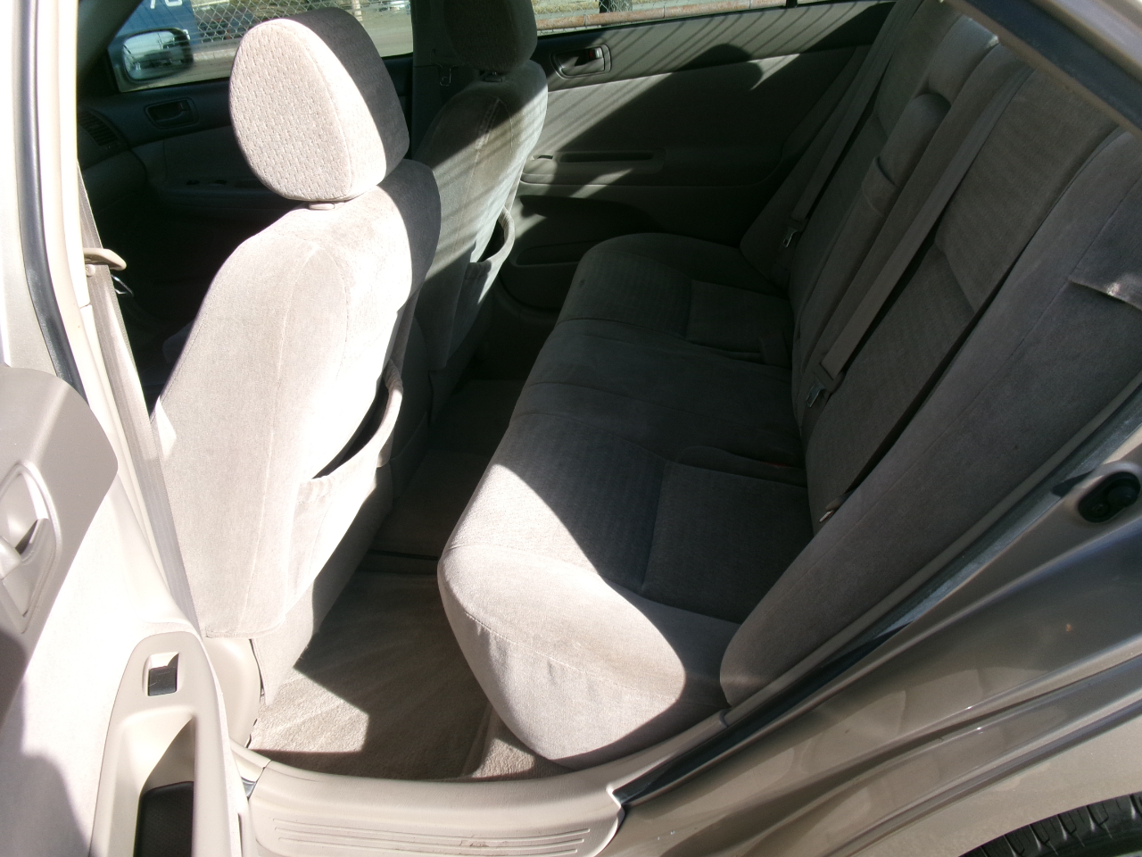 Toyota Camry LE 2004