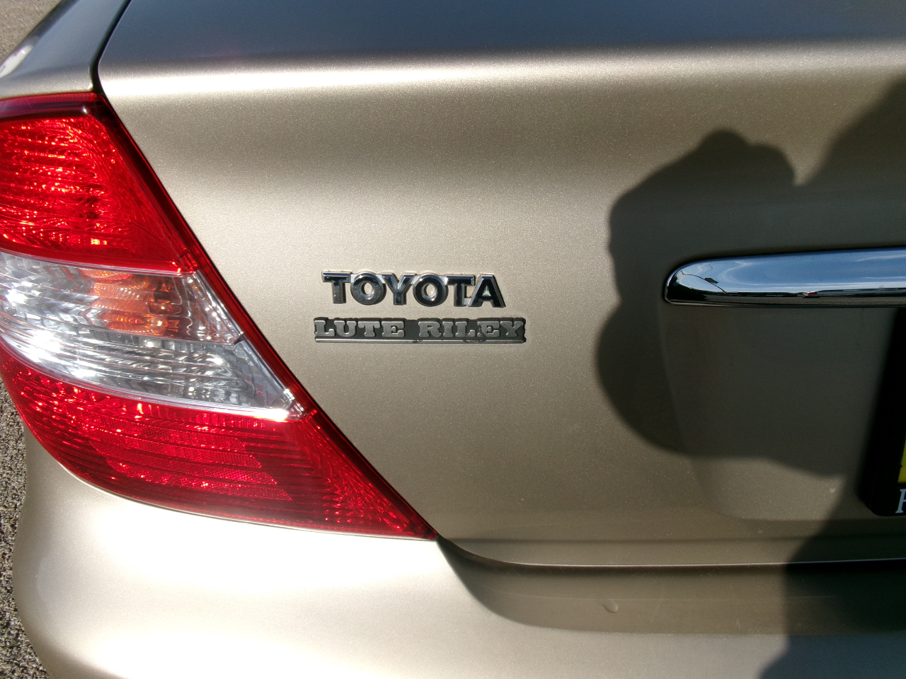 Toyota Camry LE 2004