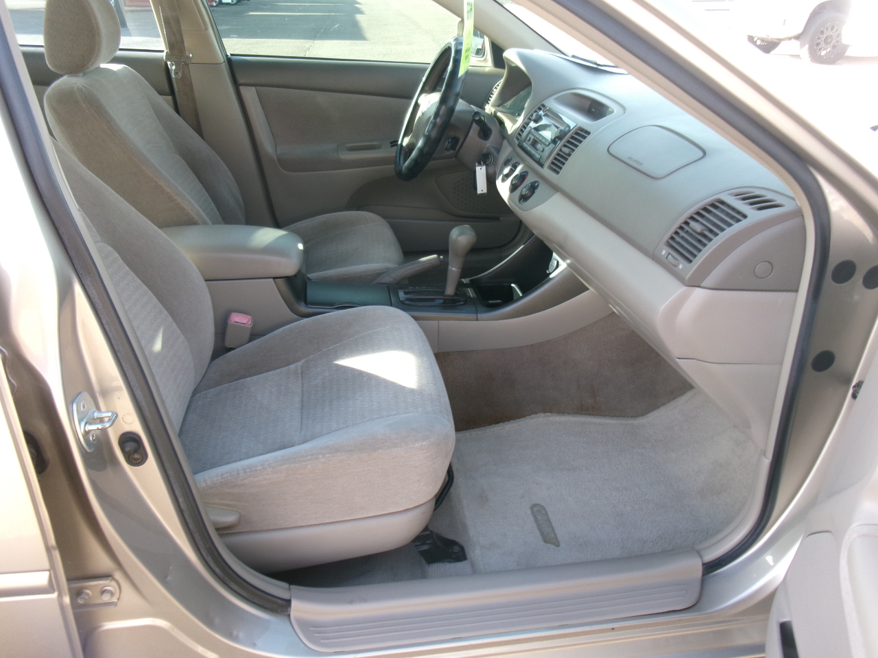 Toyota Camry LE 2004