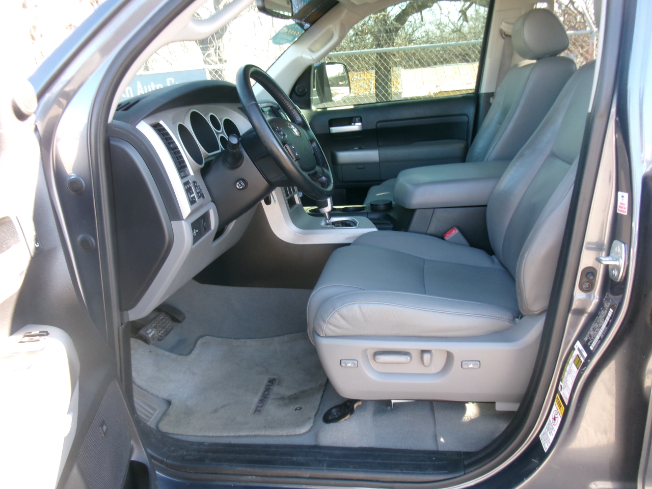 Toyota Tundra Limited CrewMax 5.7L 2WD 2008