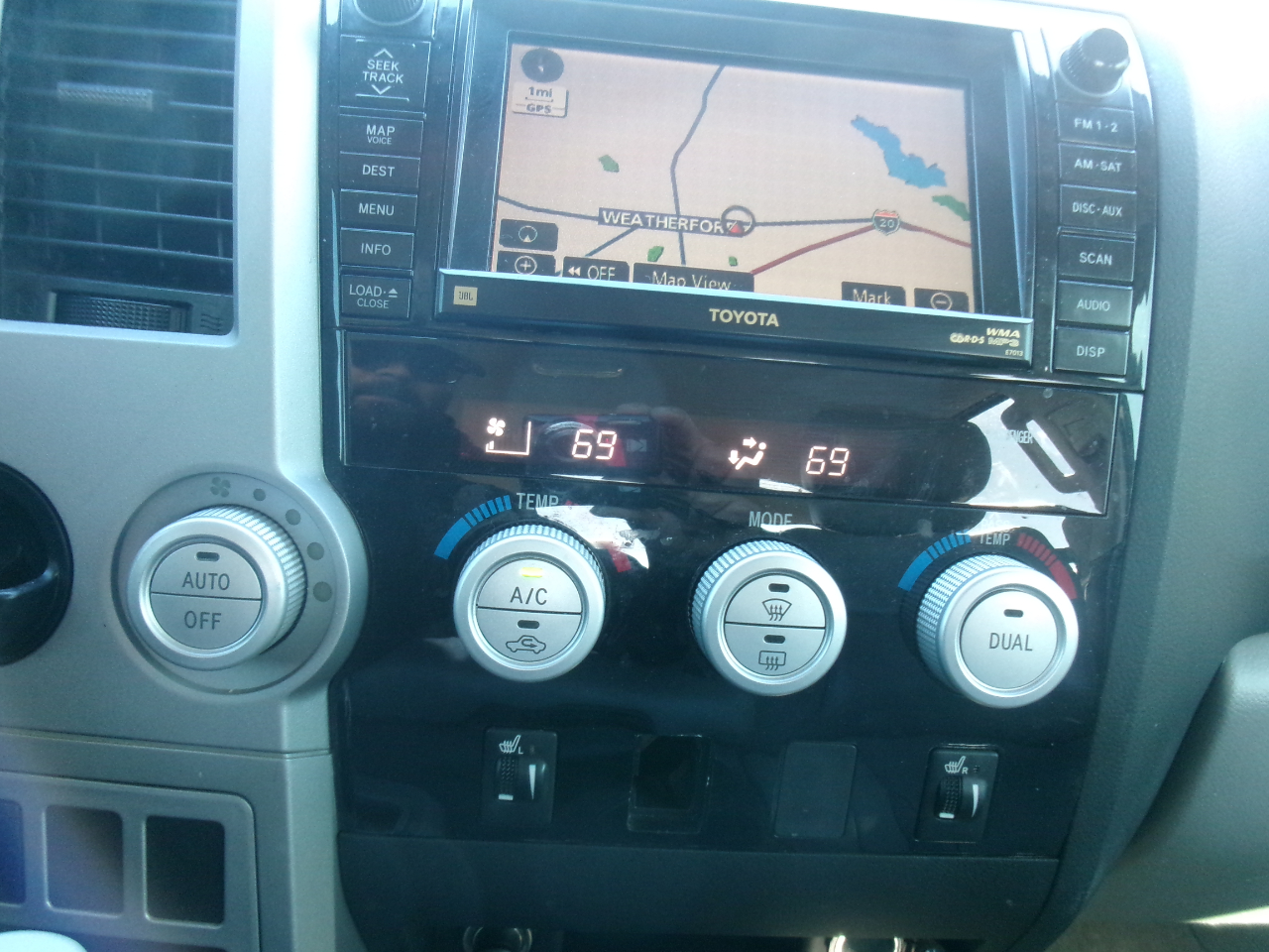 Toyota Tundra Limited CrewMax 5.7L 2WD 2008