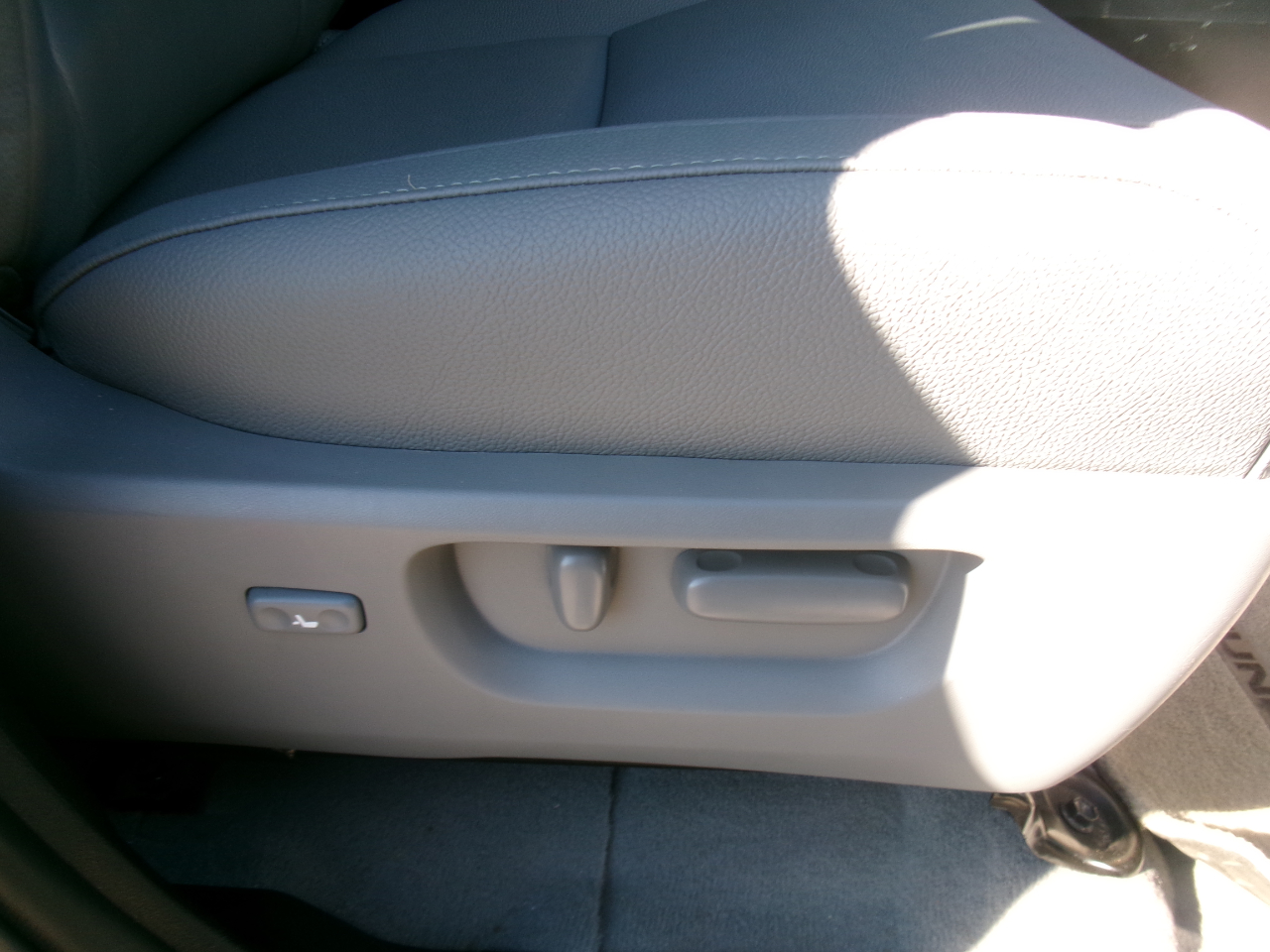 Toyota Tundra Limited CrewMax 5.7L 2WD 2008