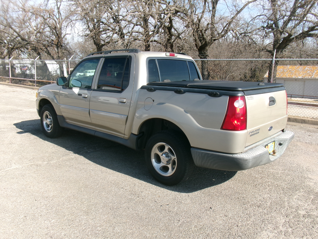Ford Explorer Sport Trac XLT 2WD 2005
