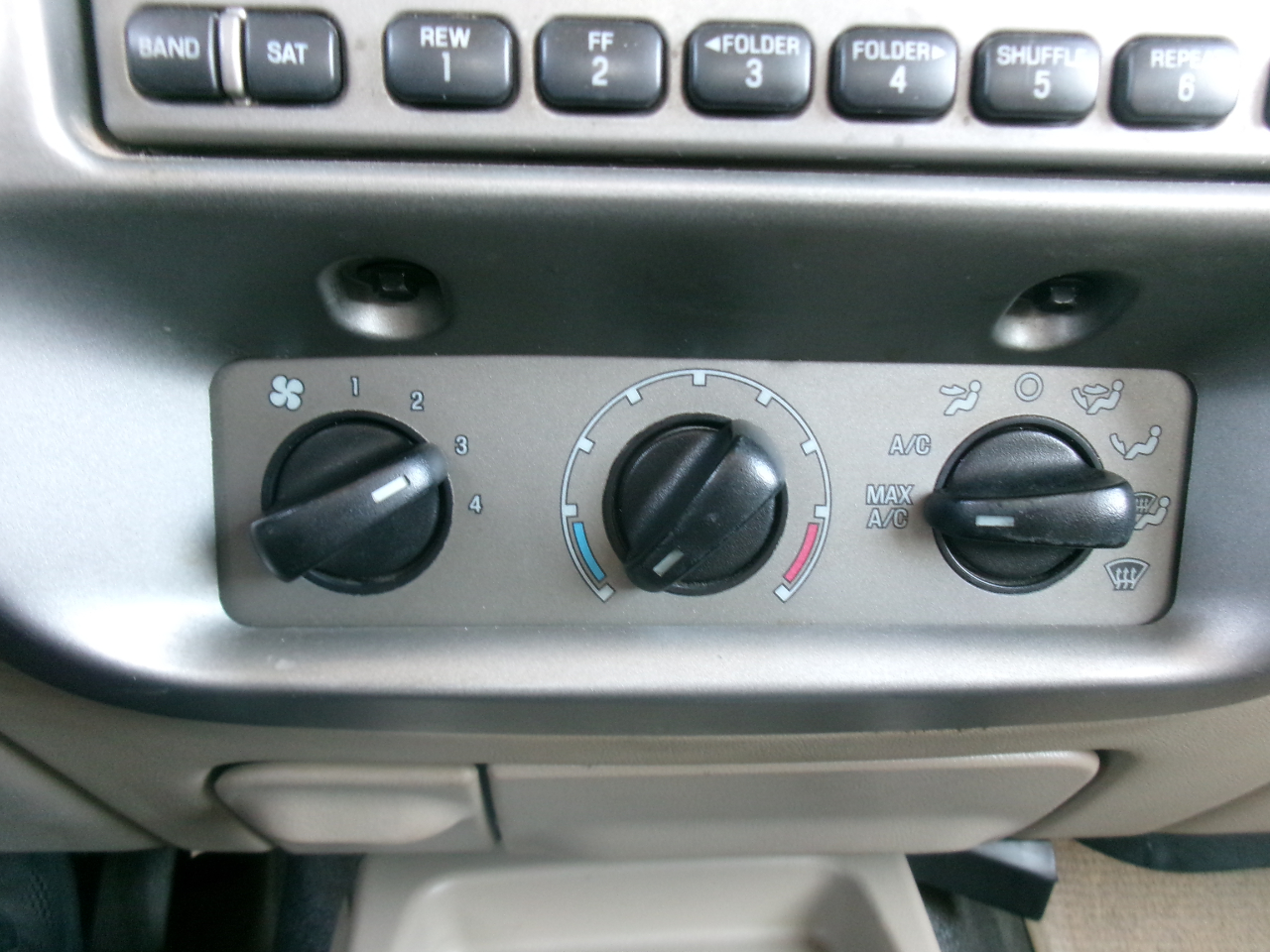 Ford Explorer Sport Trac XLT 2WD 2005