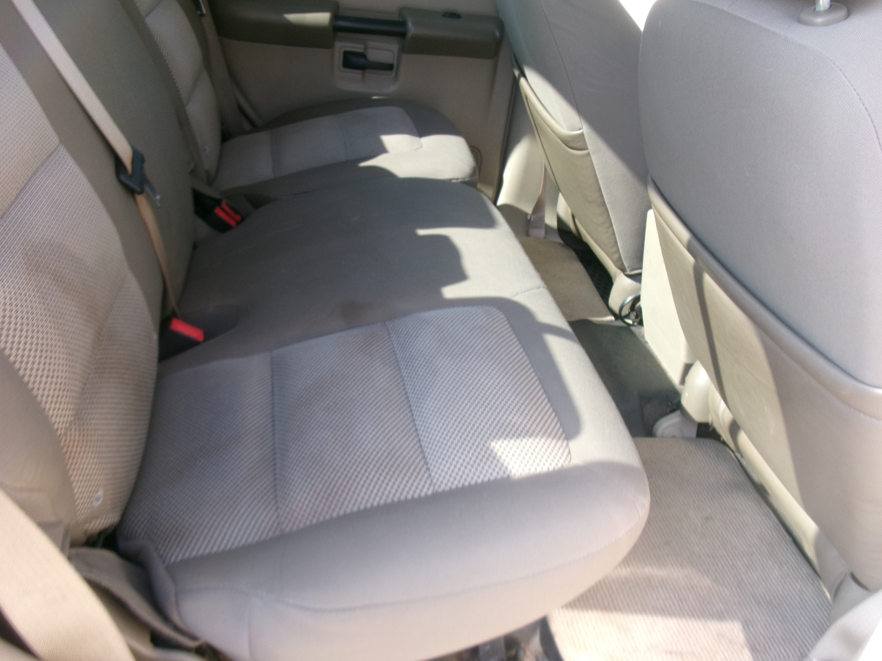 Ford Explorer Sport Trac XLT 2WD 2005