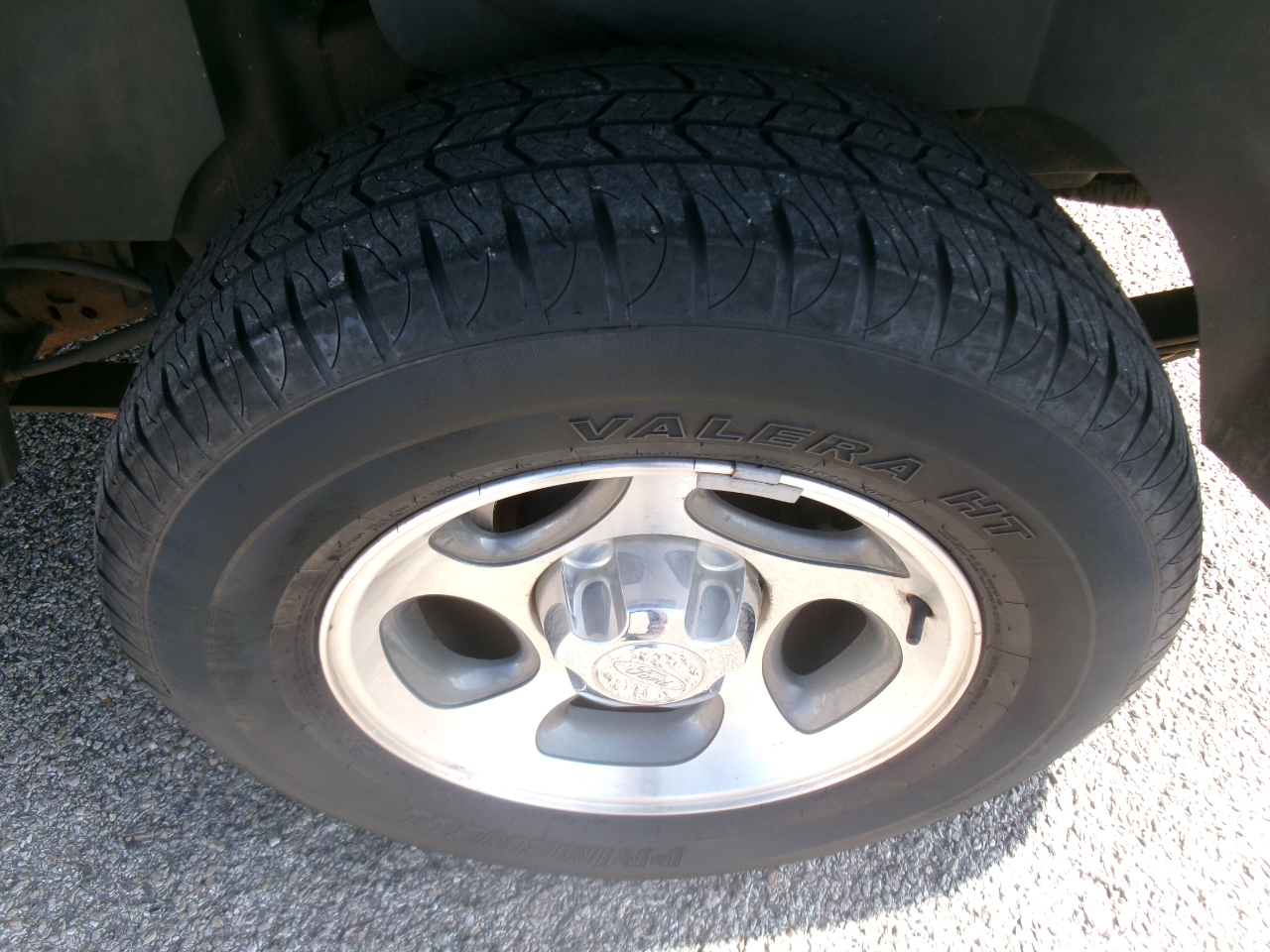 Ford Explorer Sport Trac XLT 2WD 2005