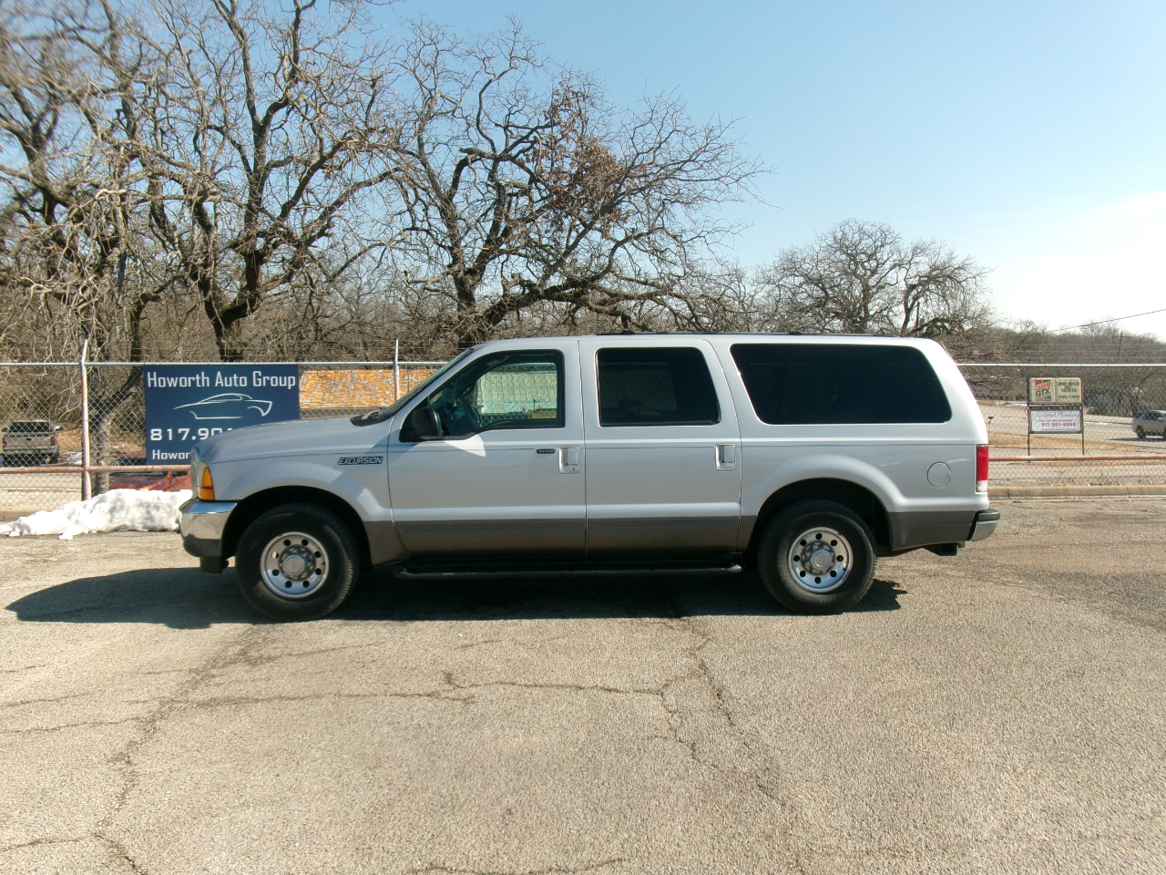 Ford Excursion XLT 2WD 2001