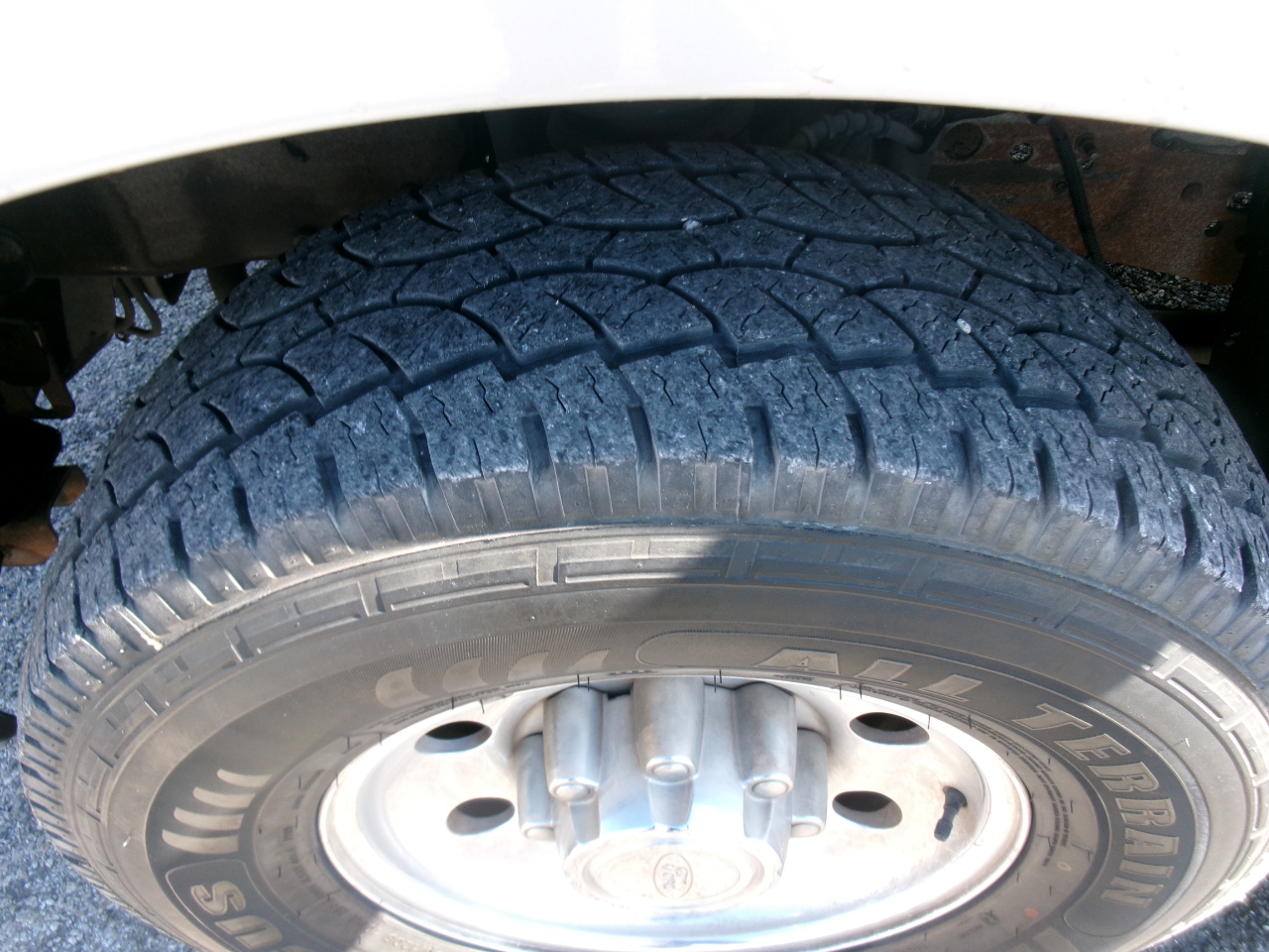 Ford Excursion XLT 2WD 2001