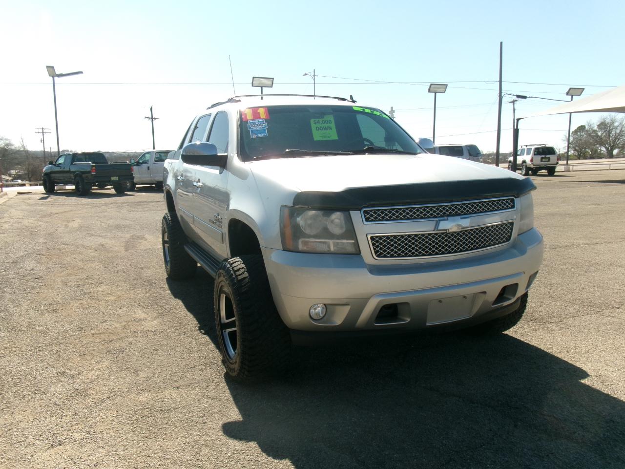 Chevrolet Avalanche LT 4WD 2011
