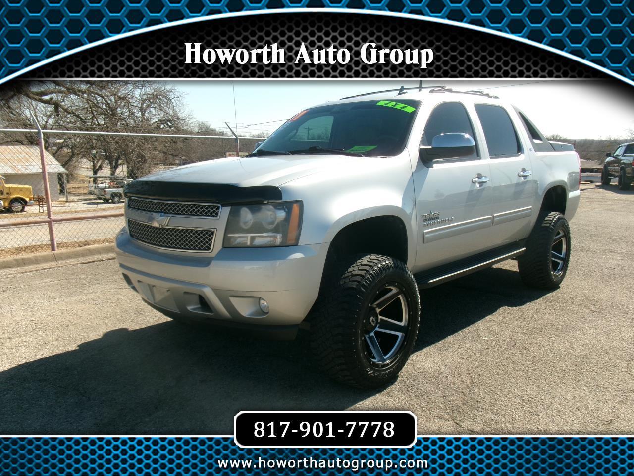Chevrolet Avalanche LT 4WD 2011