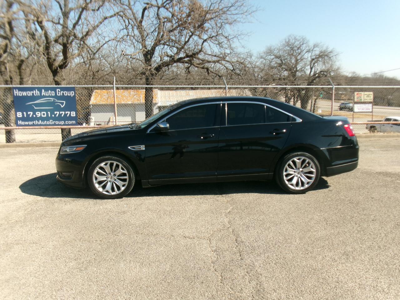 Ford Taurus Limited FWD 2017
