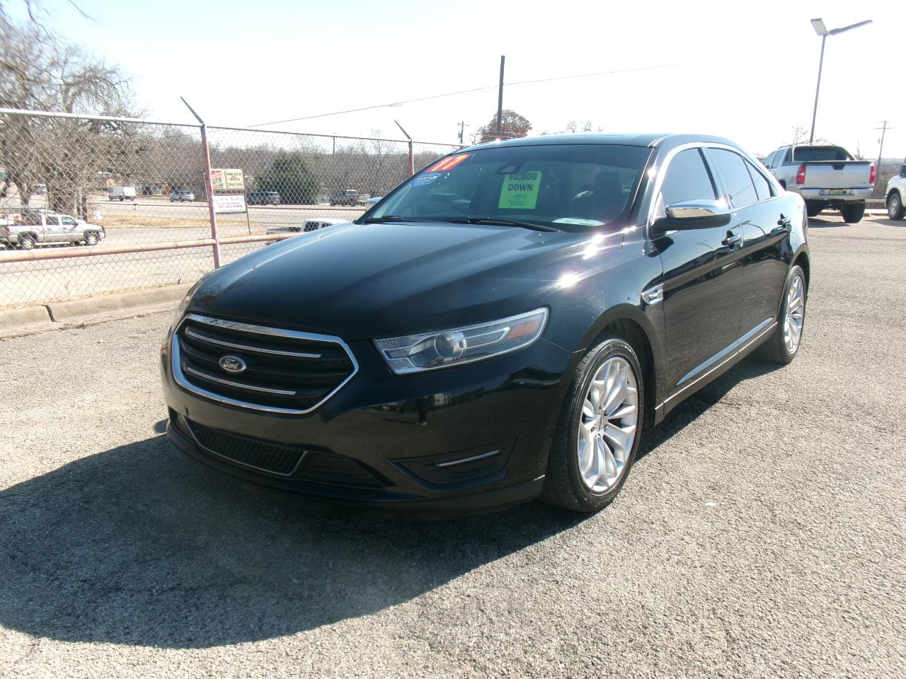 Ford Taurus Limited FWD 2017