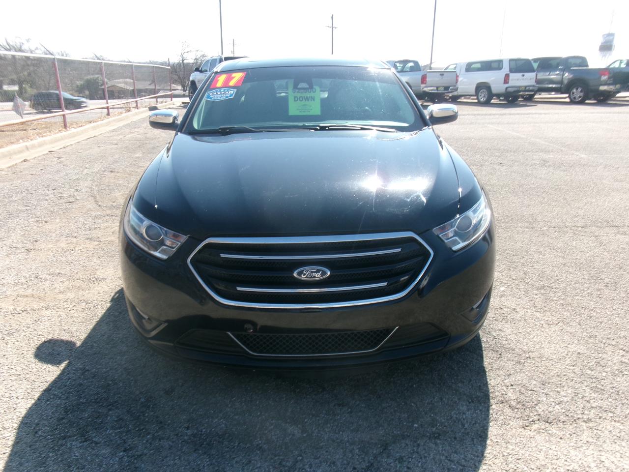 Ford Taurus Limited FWD 2017