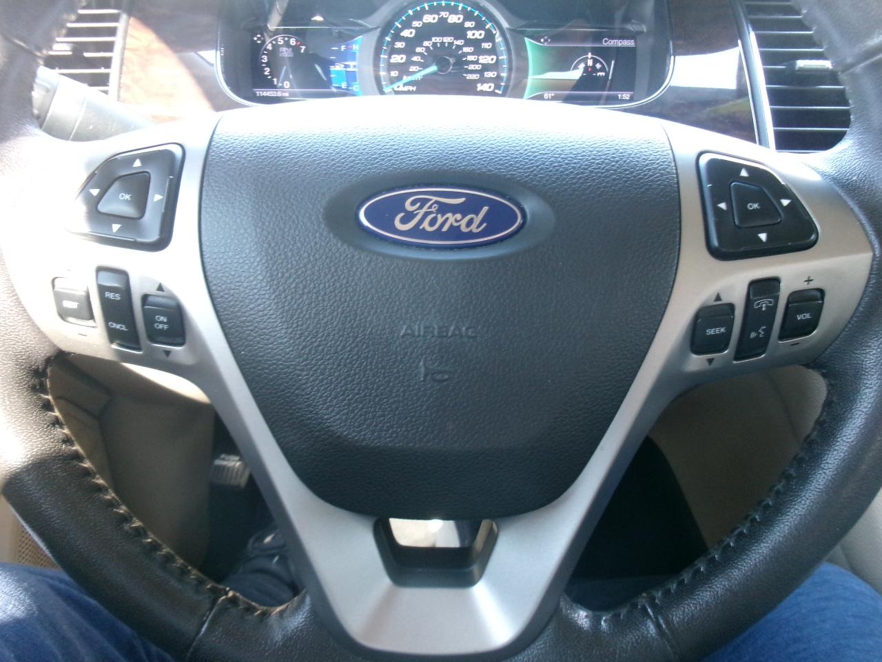 Ford Taurus Limited FWD 2017