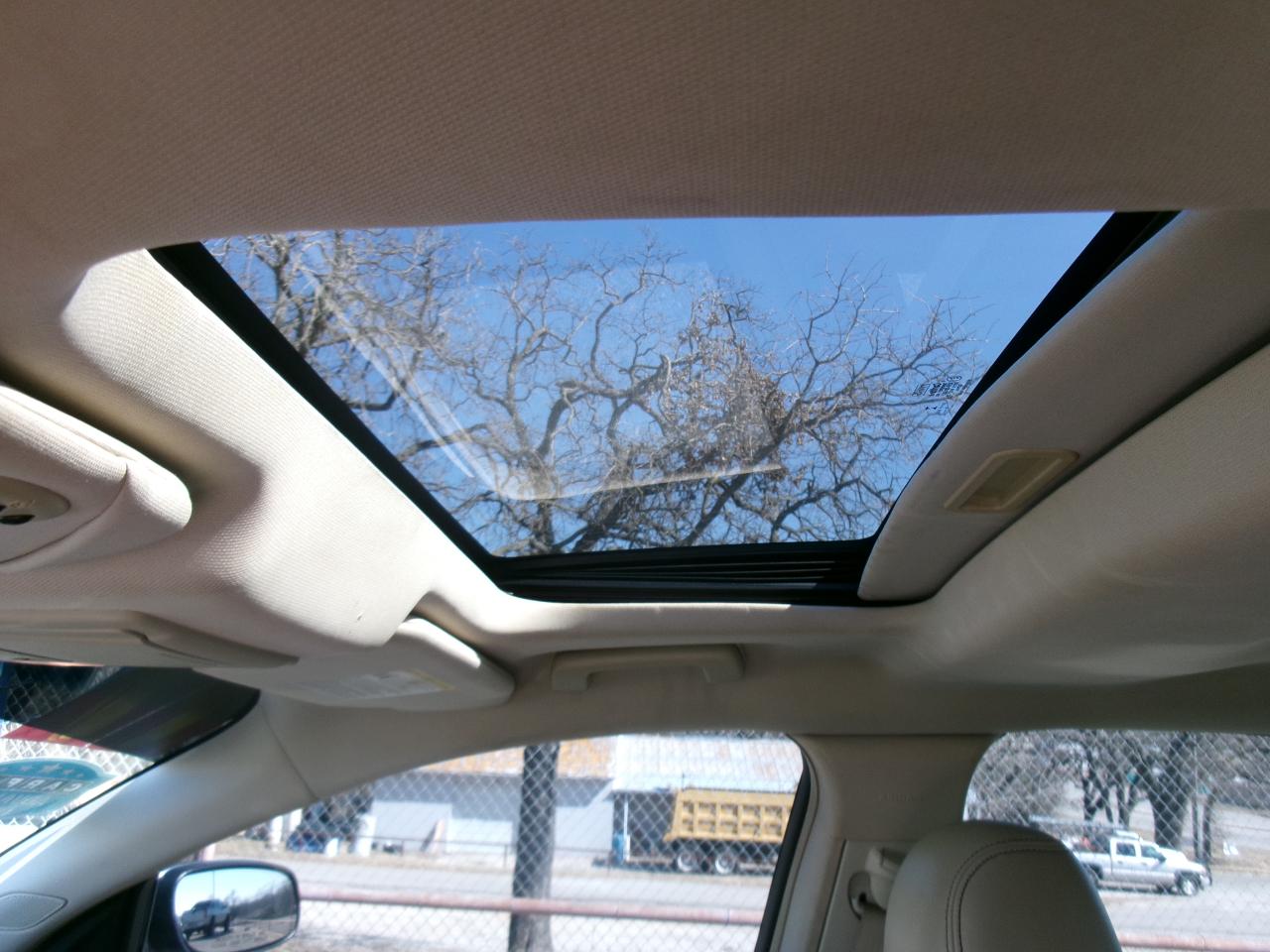 Ford Taurus Limited FWD 2017