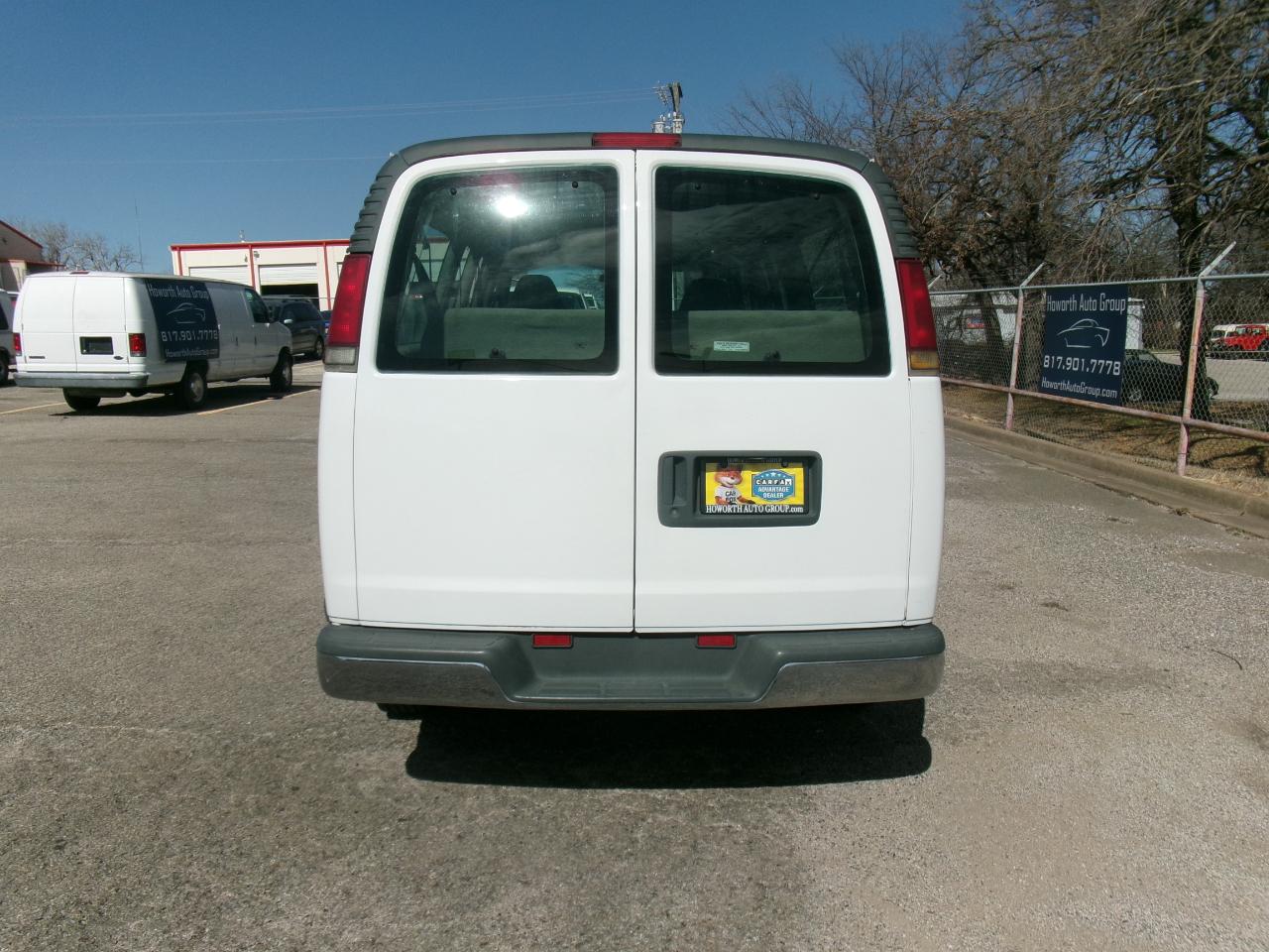 Chevrolet Express 3500 Extended 2001