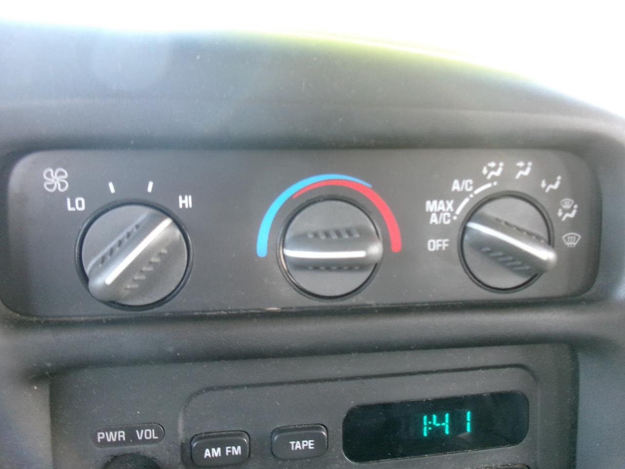 Chevrolet Express 3500 Extended 2001