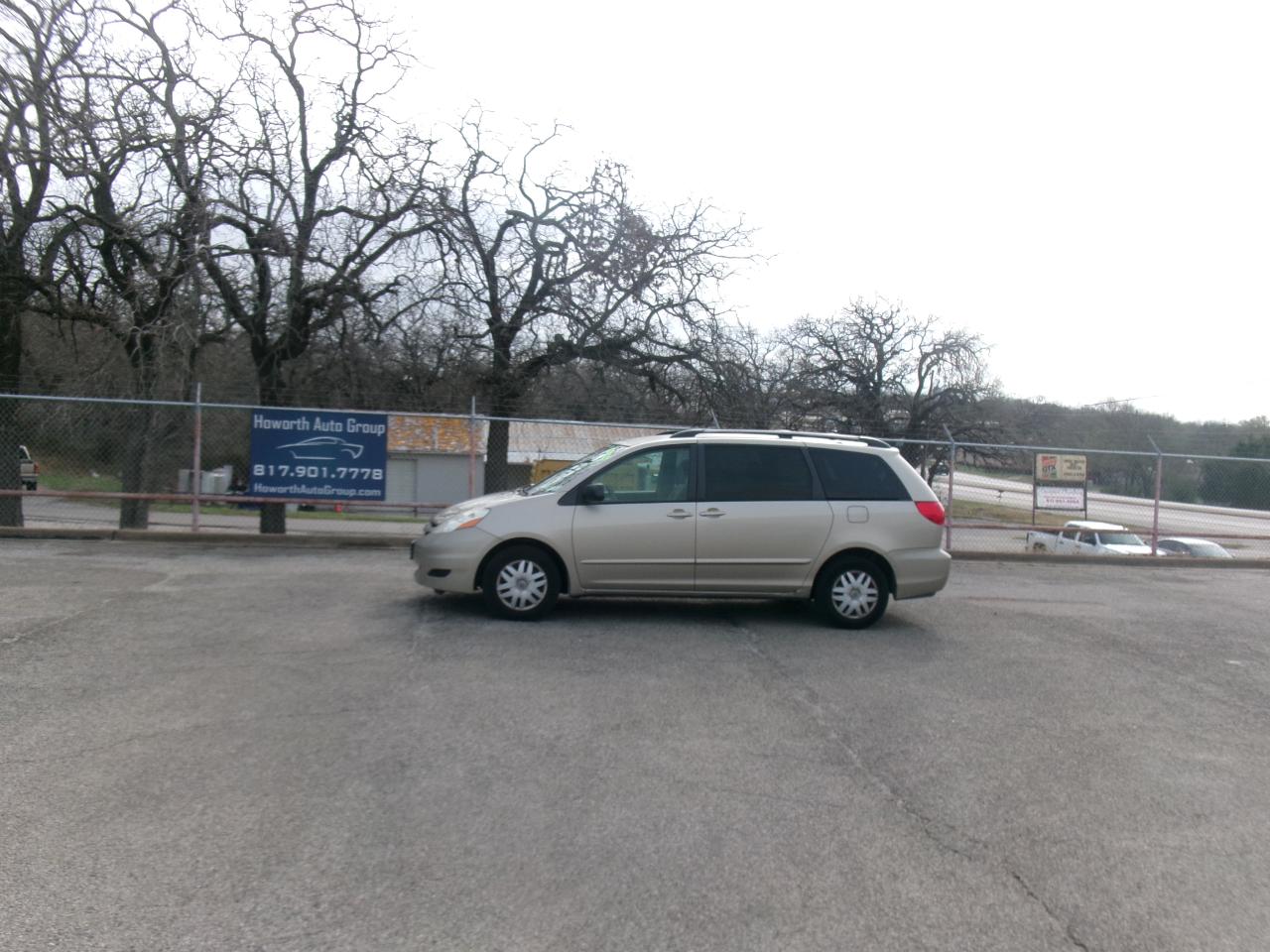Toyota Sienna LE FWD 8-Passenger Seating 2008