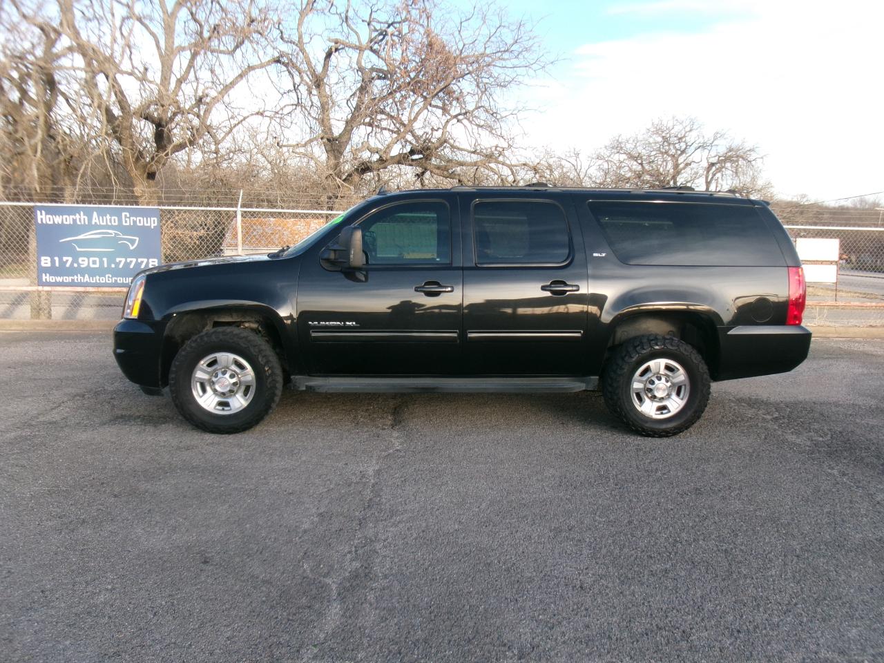 GMC Yukon XL SLT-1 3/4 Ton 4WD 2011