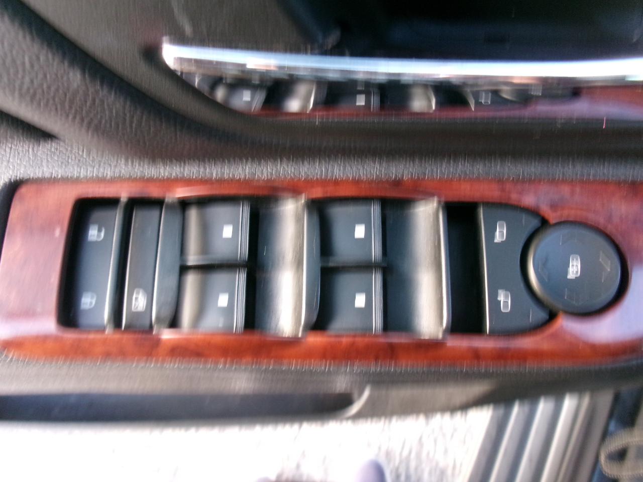 GMC Yukon XL SLT-1 3/4 Ton 4WD 2011