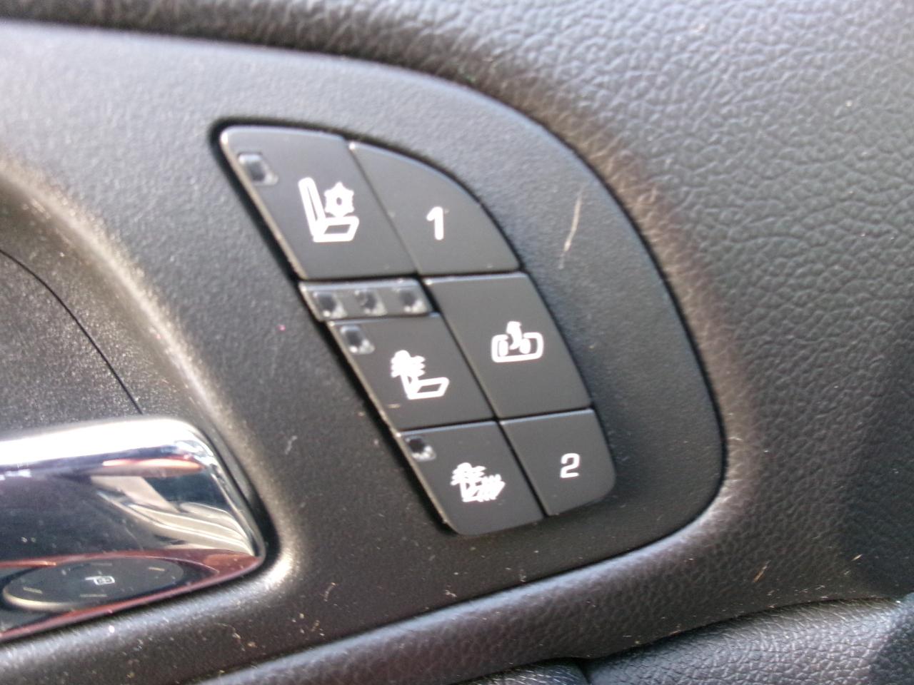 GMC Yukon XL SLT-1 3/4 Ton 4WD 2011