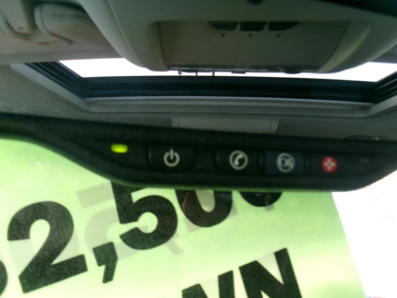 GMC Yukon XL SLT-1 3/4 Ton 4WD 2011