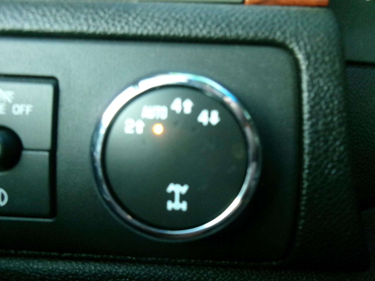 GMC Yukon XL SLT-1 3/4 Ton 4WD 2011