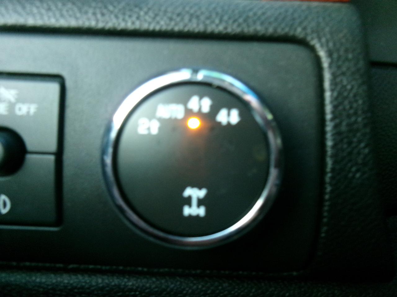 GMC Yukon XL SLT-1 3/4 Ton 4WD 2011