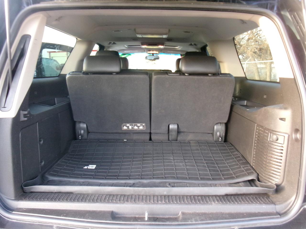 GMC Yukon XL SLT-1 3/4 Ton 4WD 2011