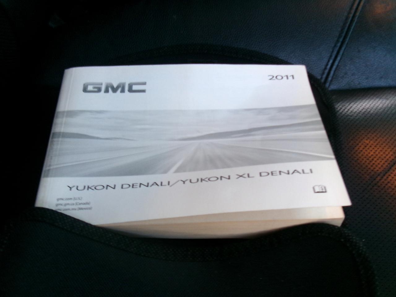 GMC Yukon XL SLT-1 3/4 Ton 4WD 2011